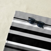 Serviette De Plage Gris blancs noirs Motif à rayures mixtes (En situation)
