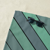 Serviette De Plage Gris Et Vert D'Hiver Sur Papier Aquarelle (En situation)