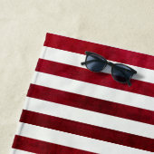 Serviette De Plage Gris rouges et blancs sur la texture du tissu par  (En situation)