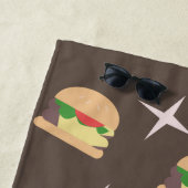 Serviette de plage Groovy Burger Chocolate Name (En situation)