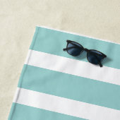 Serviette De Plage gros bleu turquoise nautique rayures monogrammed (En situation)