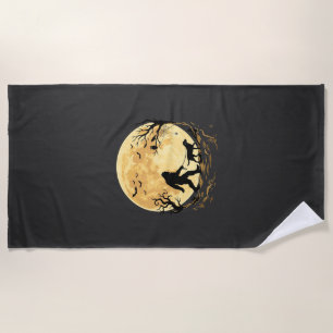 Serviette De Plage Halloween Bigfoot Labrador marchant sous la pleine