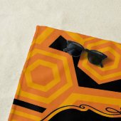 Serviette de plage Hexagons personnalisable (En situation)