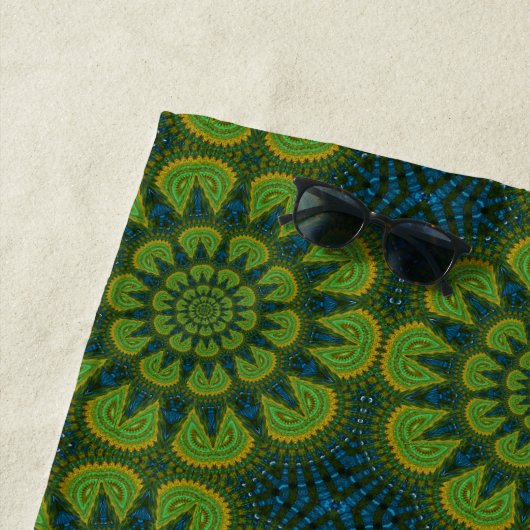 Serviette De Plage Hippie Abstraite Vert & Marine Fleurs Bleues Ethni (En situation)