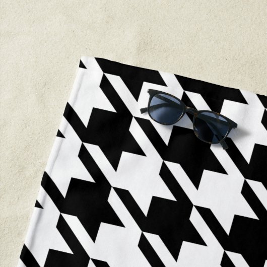 Serviette De Plage Houndstooth Large Classic Motif Beach Towne (En situation)