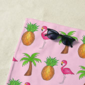 Serviette De Plage Ile tropicale Palm Tree Ananas Flamant rose rose (En situation)