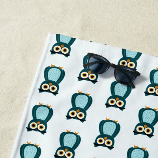Serviette De Plage Illustration Blue Owl (En situation)
