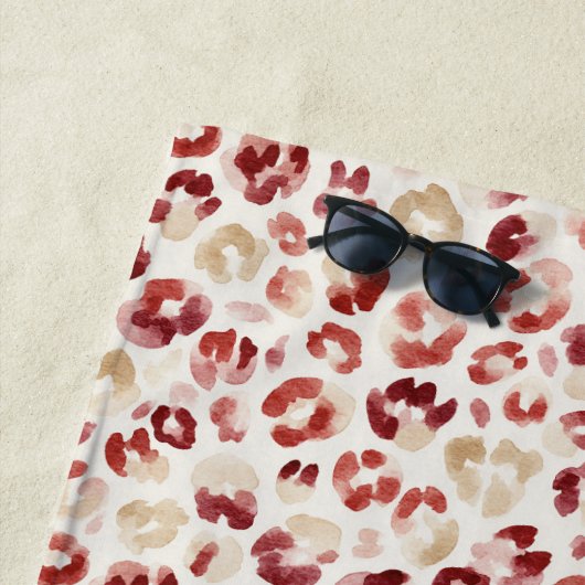 Serviette De Plage Impression d'animal léopard crème rouge (En situation)