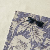 Serviette De Plage Impression de papier peint Horn Poppy de William M (En situation)