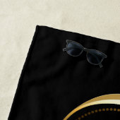 Serviette De Plage Infinité avec plume de paon doré (En situation)