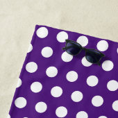 Serviette De Plage Initiales personnalisées Point Polka (En situation)
