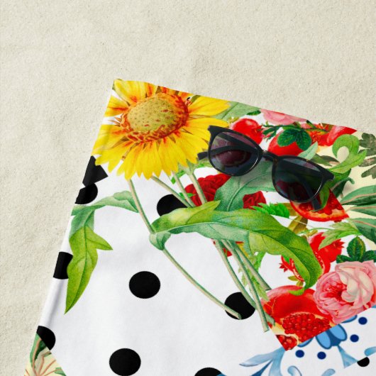 Serviette De Plage italien, art sicilien, patchwork, Fleurs d'été (En situation)