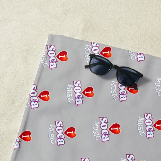 Serviette De Plage J'AIME SOCA sur GRIS (En situation)