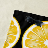 Serviette de plage jaune noir tranche de citron de (En situation)