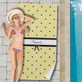 Serviette de plage jaune soleil chic pour les vaca