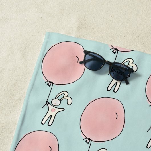 Serviette De Plage Joli lapin tenant un ballon (En situation)