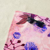 Serviette De Plage Joli rose avec / Purple Floral Print (En situation)