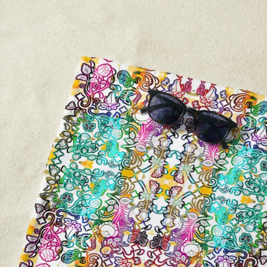 Serviette De Plage Jolies fleurs blanches colorées (En situation)