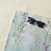 Serviette De Plage Jolies Fleurs Violettes (En situation)