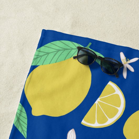 Serviette De Plage Jovely Lemons Fruity Fun Nom sur mesure (En situation)
