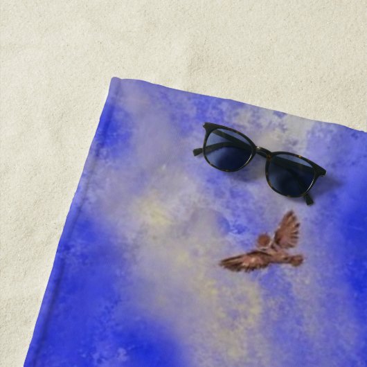 Serviette De Plage Joyeuse fille aux oiseaux - Joie (En situation)