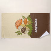 Serviette De Plage Joyeux champignons avec nom personnalisé (Devant)