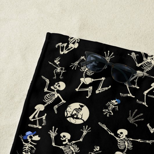 Serviette De Plage Joyeux os dansants (En situation)
