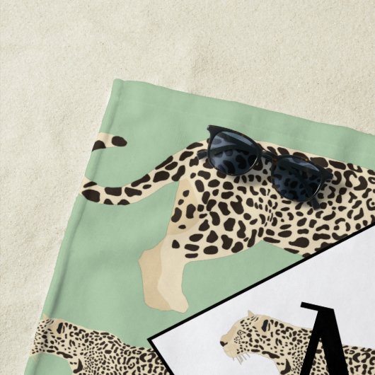 Serviette De Plage Jungle Jaguar Motif animal Monogramme initial (En situation)