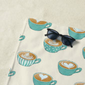 Serviette De Plage Latte Art dans de mignons cafés bleus (En situation)