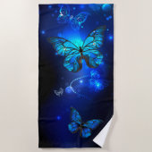Serviette De Plage Le papillon morpho dans l'Arrière - plan sombre (Devant)