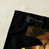 Serviette De Plage "Lettres Lion ROI" Design sur noir (En situation)