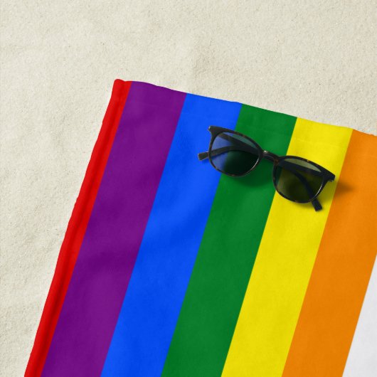 SERVIETTE DE PLAGE LGBT (En situation)