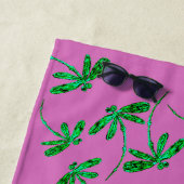 Serviette De Plage Lime Green Dragonfly Frenzy Beach Towel (En situation)