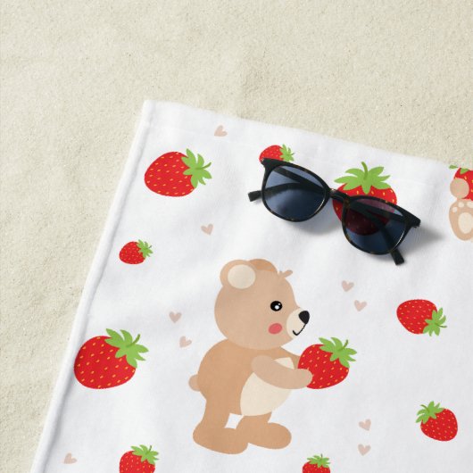 Serviette De Plage Little teddy bear with strawberry (En situation)