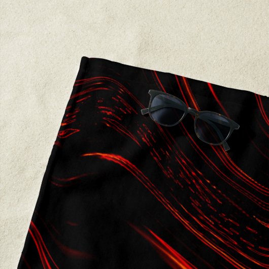 Serviette De Plage Longue trace rouge sur l'arrière - plan noir (En situation)