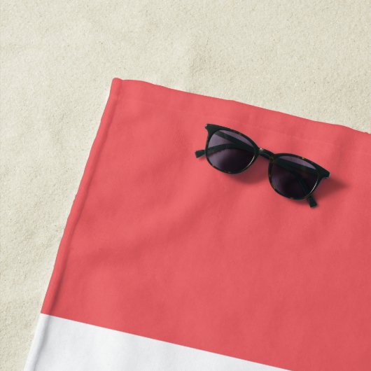 Serviette De Plage LOONEY TUNES™ - Celebrate Diversity Pride Arc-en-c (En situation)