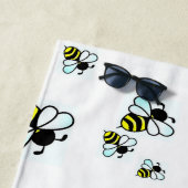 Serviette de plage lunatique d'abeille (En situation)