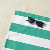 Serviette De Plage Lunettes de soleil jaunes fraîches de Labrador (En situation)