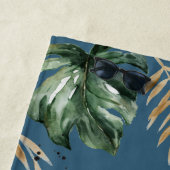 Serviette De Plage M. feuille tropicale & typographie bleu moderne (En situation)