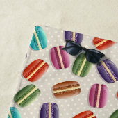 serviette de plage macarons (En situation)