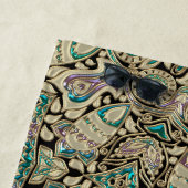 Serviette De Plage Mandala de dentelle d'or de Poissons (En situation)