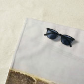 Serviette De Plage Marbre noir gris or Joli Monogramme élégant (En situation)