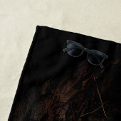 Serviette De Plage Marcher Vieille forêt surréelle de tigres noirs et (En situation)