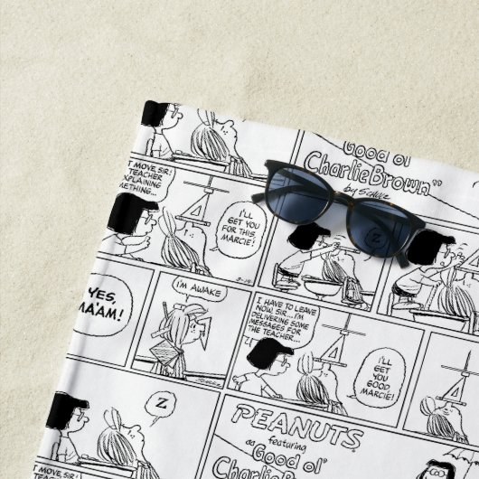 Serviette De Plage Marcie & Pepperment Patty En Classe (En situation)