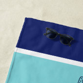 Serviette De Plage Marine moderne Côte Bleu Monogramme Turquoise Amid (En situation)