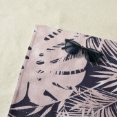 Serviette De Plage Marine rose d'or à feuilles de palmier à feuilles  (En situation)
