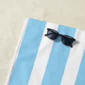 Serviette De Plage Mer À La Plage (En situation)
