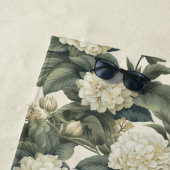 Serviette De Plage Merveilleux motif floral classique lumière (En situation)