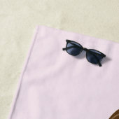 Serviette De Plage Mignonne Fille Qui Aime Faire Fonctionner Illustra (En situation)