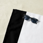 Serviette de plage minimaliste personnalisée (En situation)